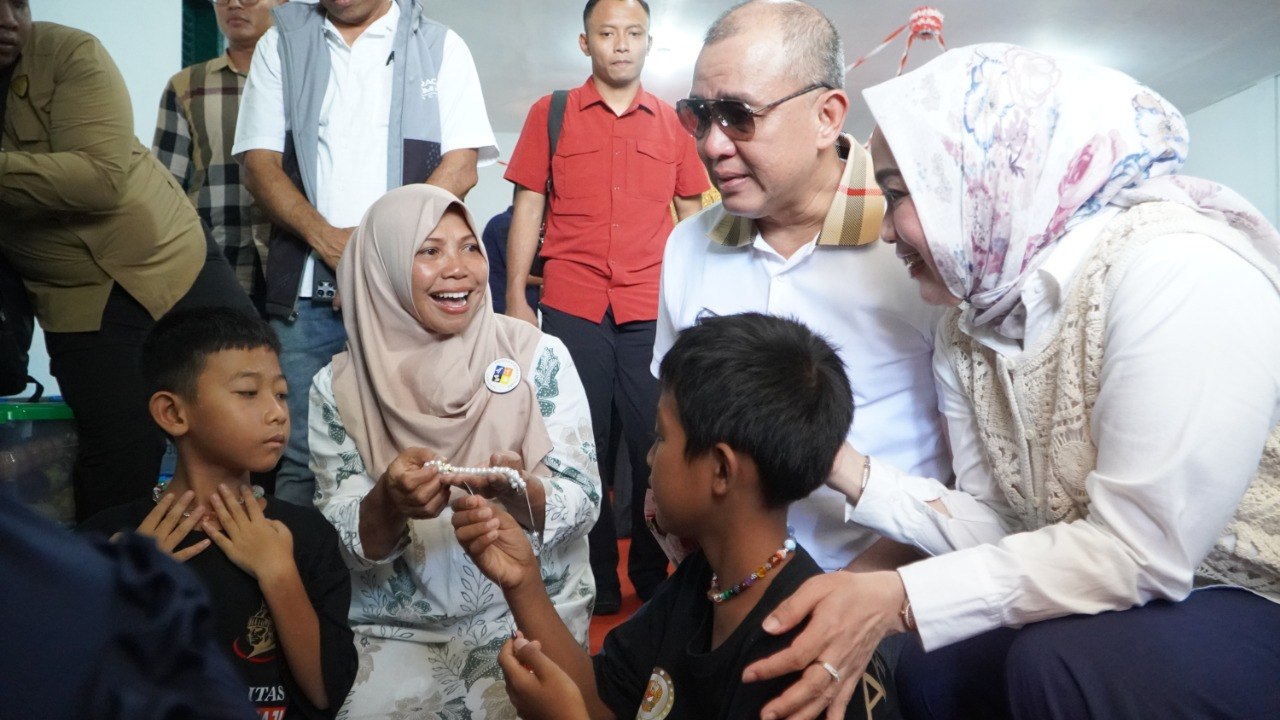 Susana Haru bercampur kegembiraan di Yayasan Mutiara Kartika Koramil Pakisaji